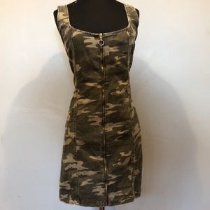 Green Camouflage zipper dress